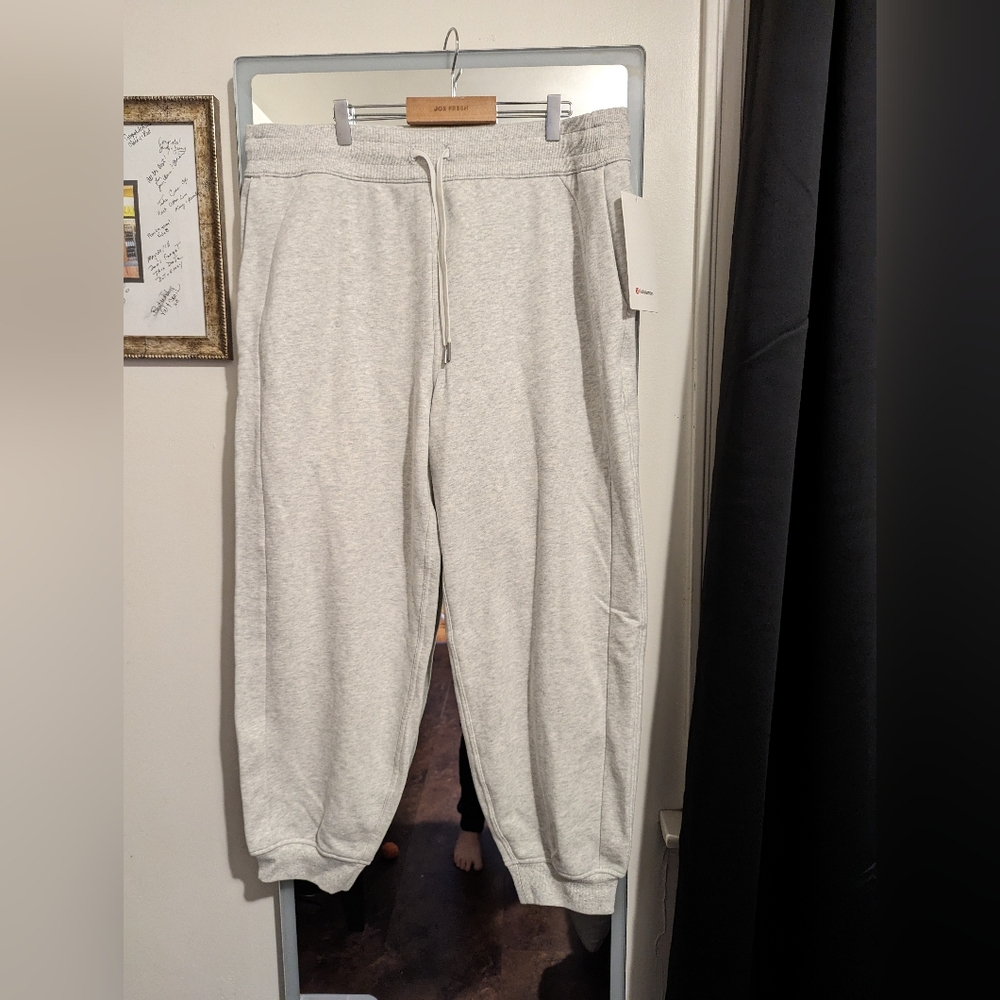 Lululemon jogger lot size 14